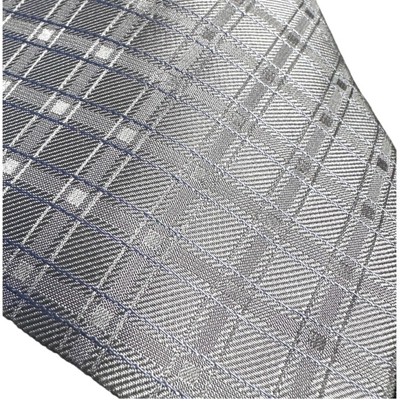 MEN'S CALVIN KLEIN 100% SILK SILVER/GREY W/ BLUE DETAIL TIE (NWT) - Picture 2 of 5